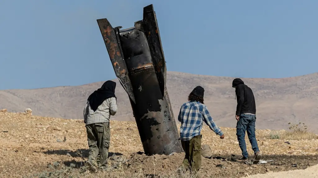 Missiles Over the Gulf: Iran Opens New Front Against U.S. Forces in Jordan and Bahrain