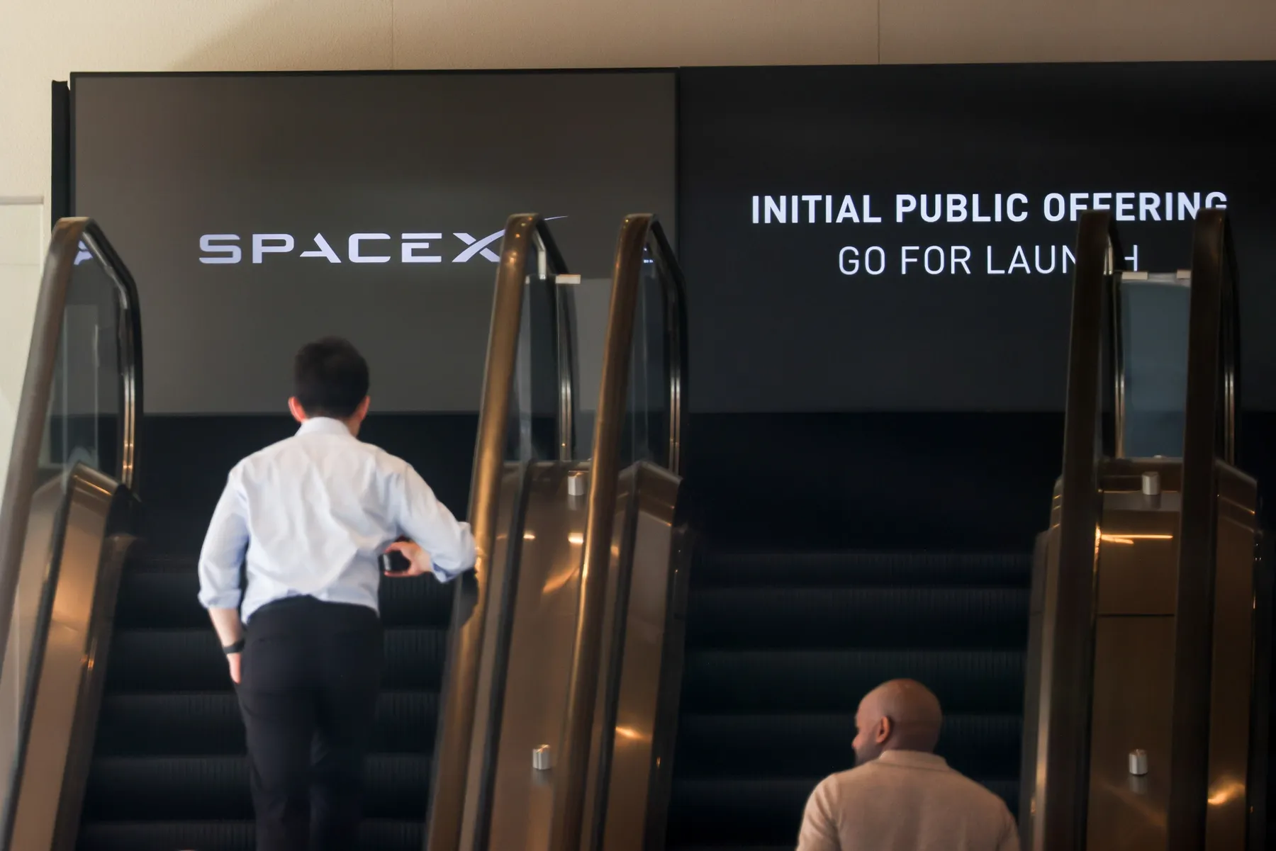 SpaceX’s Historic Liftoff: Elon Musk’s Company Raises Record $75 Billion in Biggest IPO Ever
